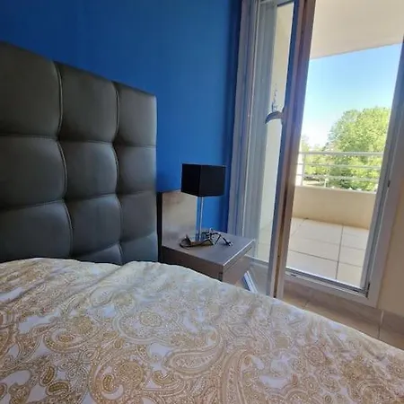 Spacieux Et Elegant T3 En Bord De *