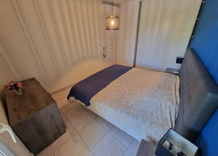 Appartement Spacieux Et Elegant T3 En Bord De
