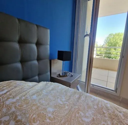 Spacieux Et Elegant T3 En Bord De *
